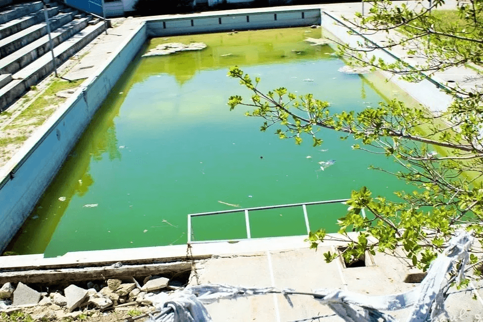 subtle signs should be considered to remodel pool